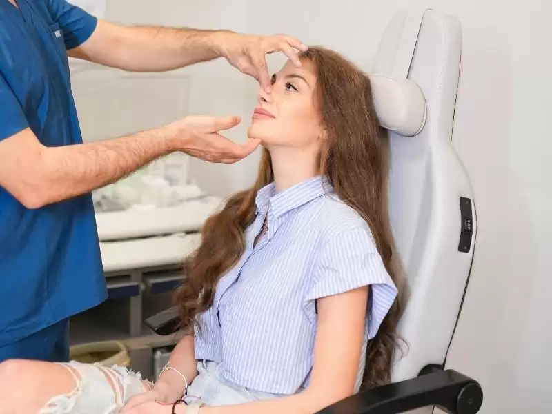 kapali-rinoplasti-nedir